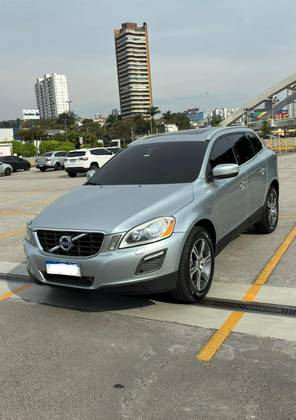 VOLVO XC60 2.0 T5 COMFORT FWD TURBO GASOLINA 4P AUTOMÁTICO VOLVO XC60 2.0 T5 COMFORT FWD TURBO GASOLINA 4P AUTOMÁTICO
